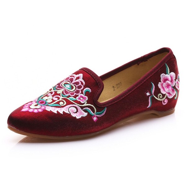 BeneAlways Embroidered Pointed Low Heeled Loafer